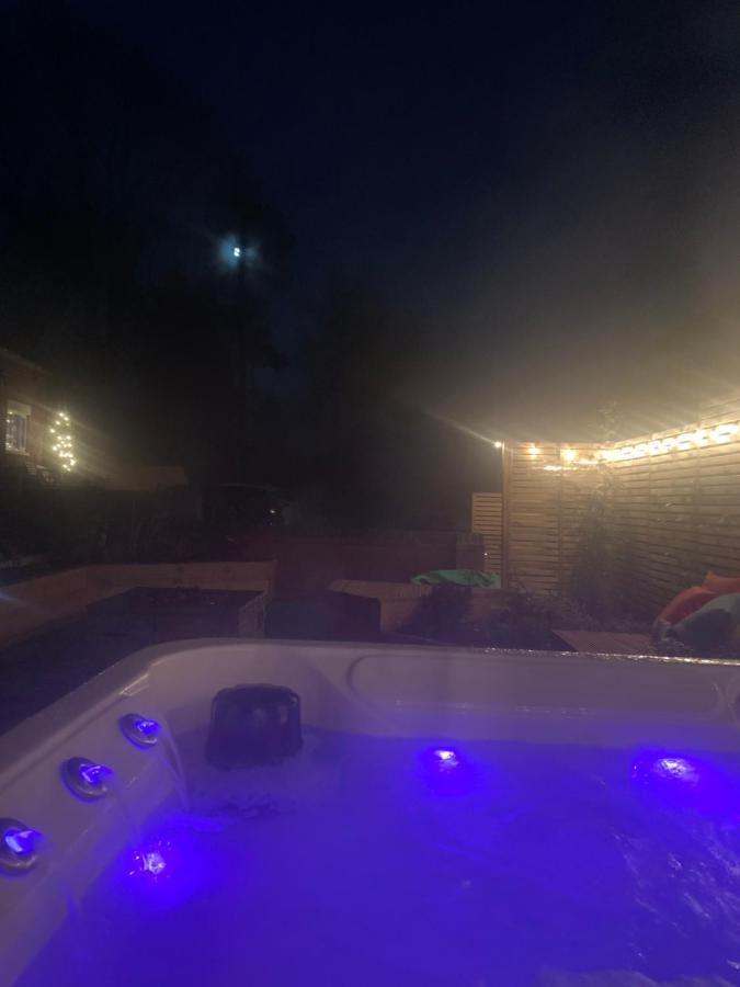فيلا Fantastic Location, Annexe With Hot Tub Warmingham المظهر الخارجي الصورة